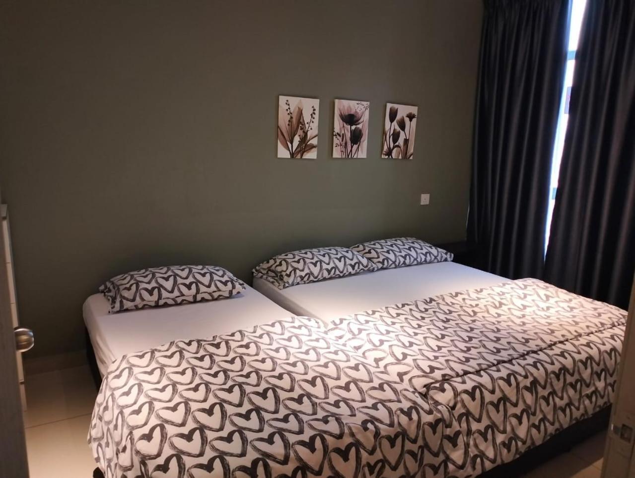 Homestay Mahkota 4066 *